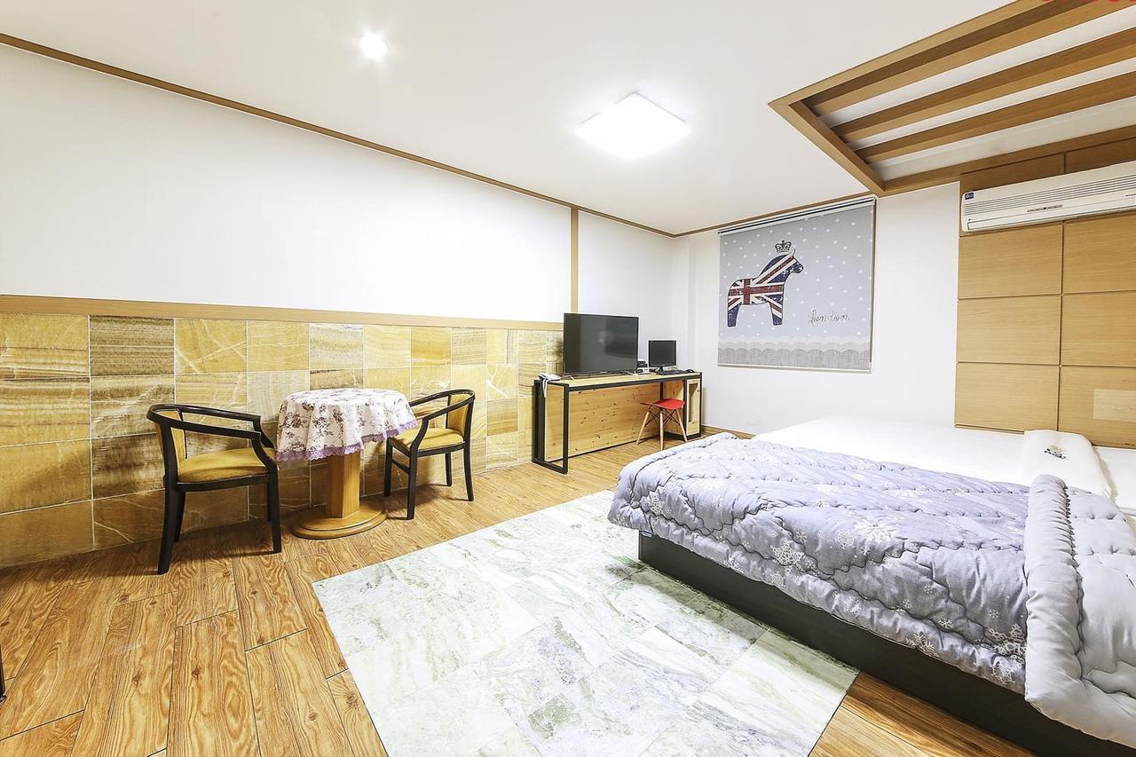 Theme Motel Mokpo Eksteriør billede