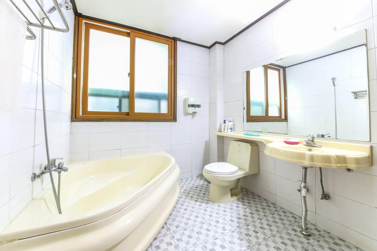 Theme Motel Mokpo Eksteriør billede