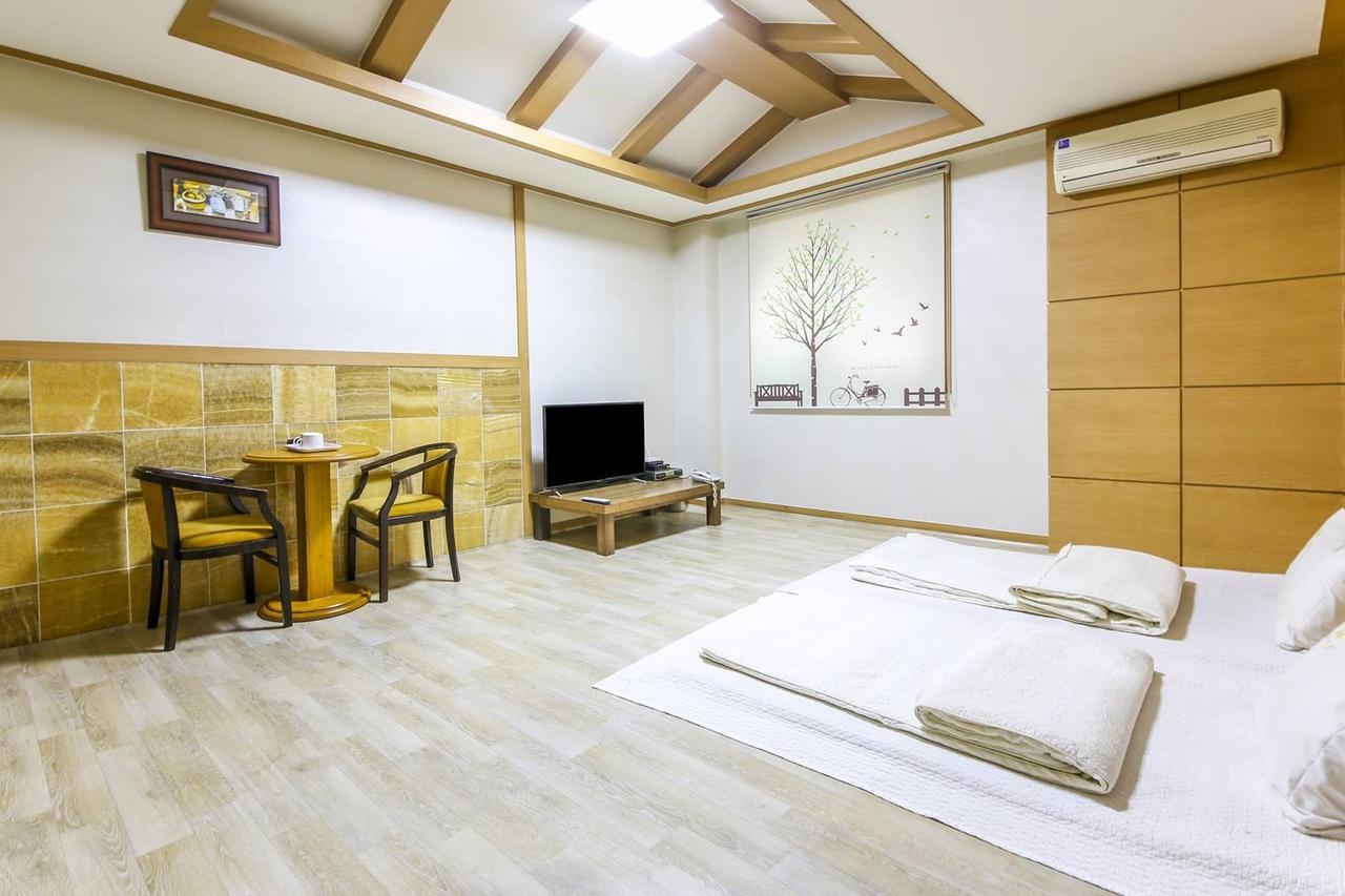Theme Motel Mokpo Eksteriør billede
