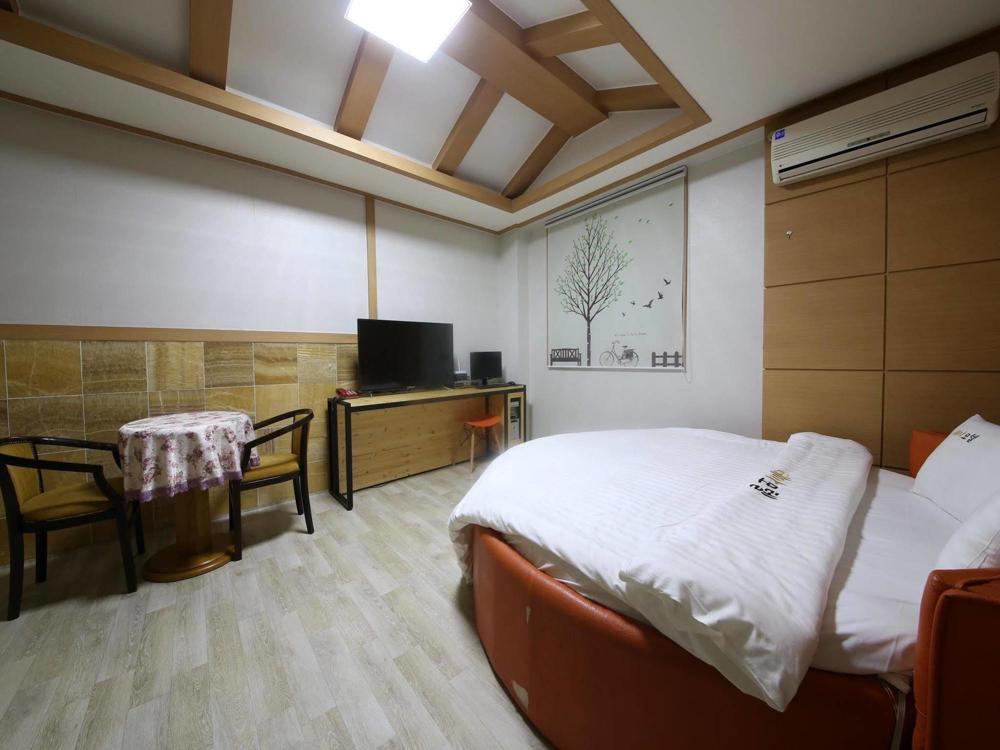 Theme Motel Mokpo Eksteriør billede